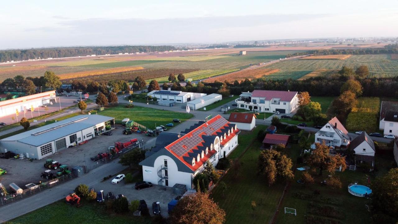 Hotel Sunparc - Shuttle Zum Europa-Park Rust 4Km & Rulantica 2Km Ringsheim Exterior photo